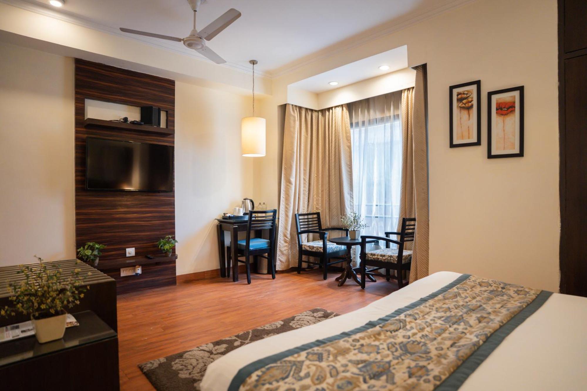 Ahuja Residency Cyber City II คูร์เคาน์ ภายนอก รูปภาพ