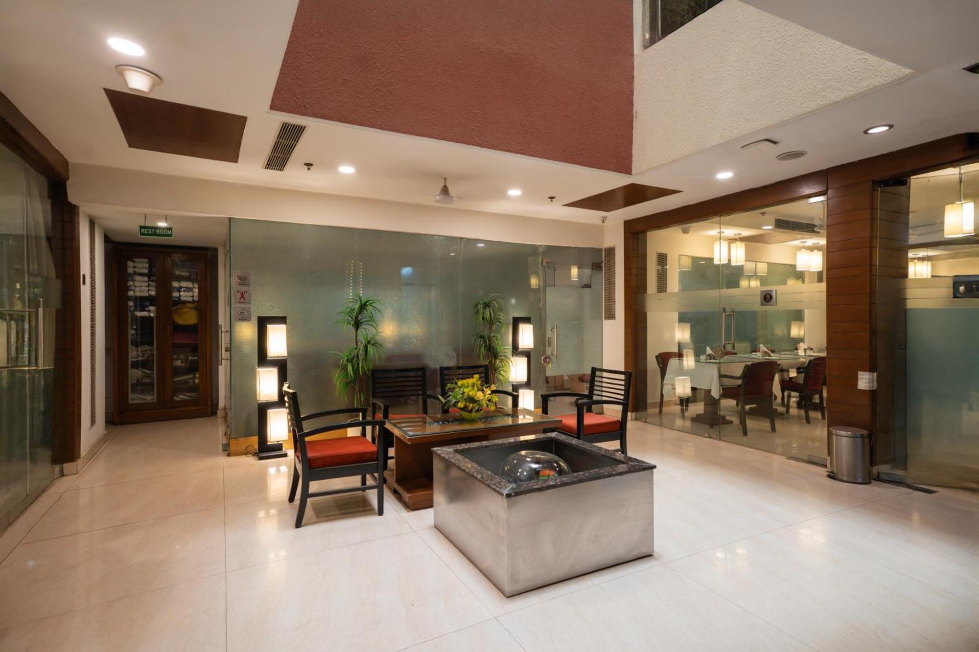 Ahuja Residency Cyber City II คูร์เคาน์ ภายนอก รูปภาพ